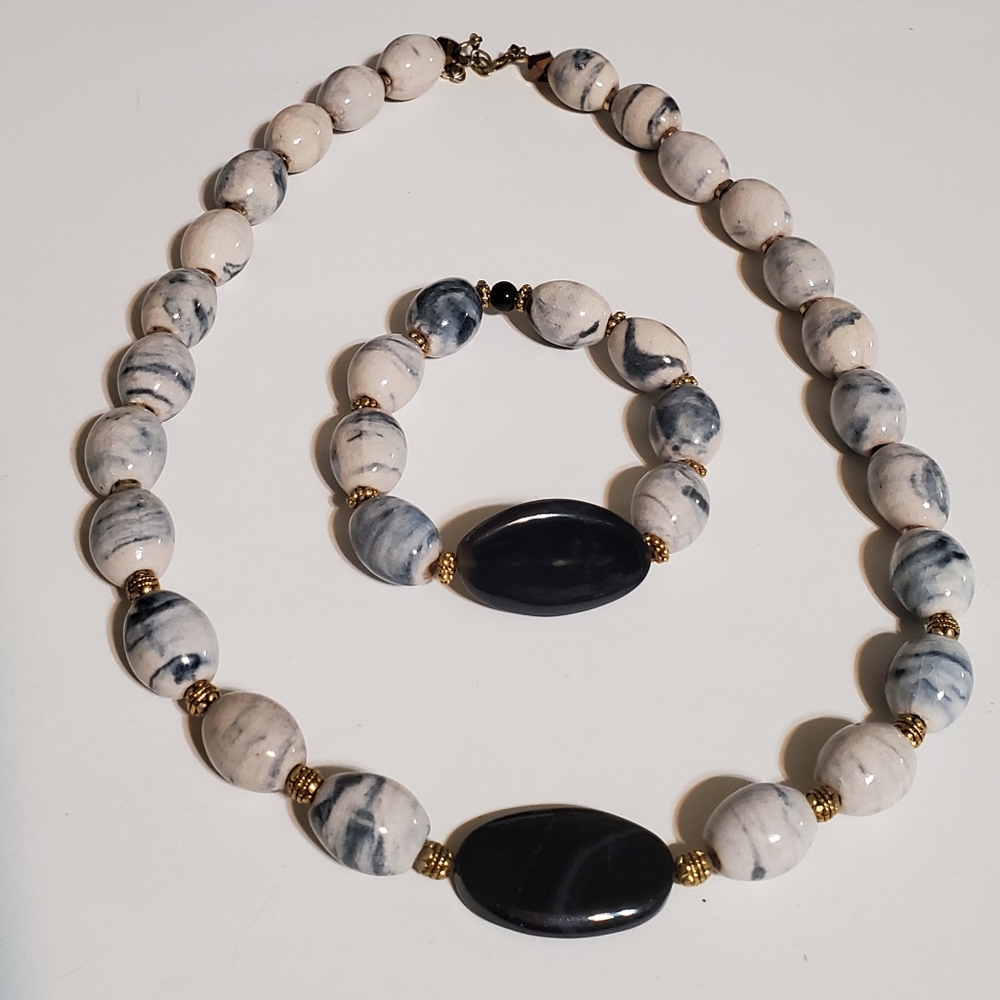 Necklace - Picture 3 of 3